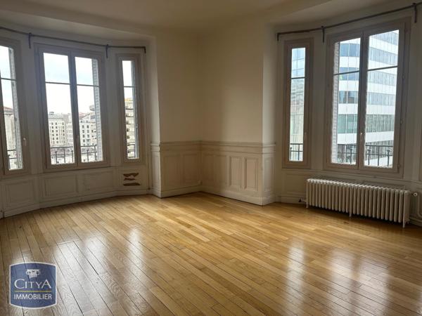Appartement à louer 5 pièces 129.48m²