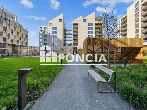 Location Appartement 2 pièces 45.8 m² - 194 / 196 RUE DES QUEYRIES Bordeaux 33100