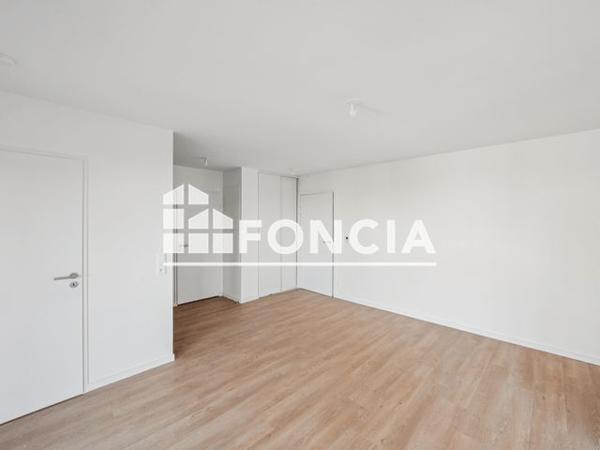 Location Appartement 2 pièces 45.8 m² - 194 / 196 RUE DES QUEYRIES Bordeaux 33100