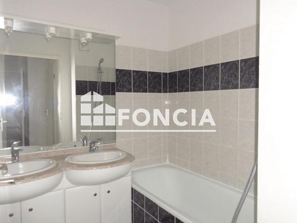 Location Appartement 3 pièces 53.23 m² - 6/8 ALLEE ARMONVILLE Poitiers 86000