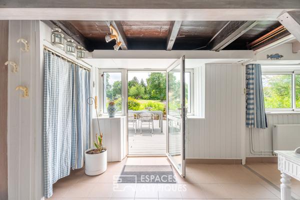 Atypique et authentique : maison en pierre avec vue sur l’eau à Baden