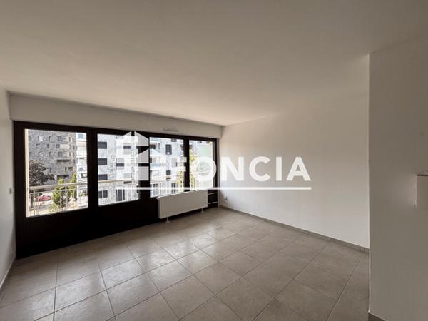 Location Studio 25.35 m² - 9 RUE DE L HELVETIE Ambilly 74100