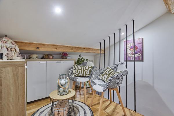 Coup de coeur à Lambesc , Ancien cabanon réhabilité avec piscine, en pleine campagne