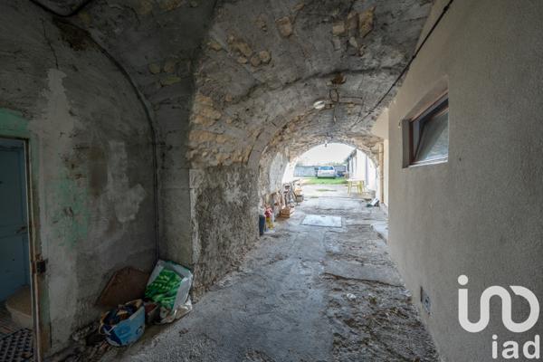 Immeuble à vendre 148 m² Lussas