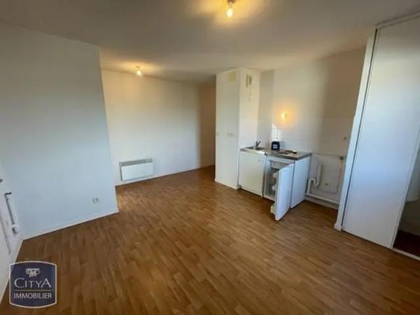 Appartement à louer 2 pièces 38.85m² Trélazé (49800)