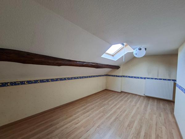 Maison de campagne avec dépendances et garage