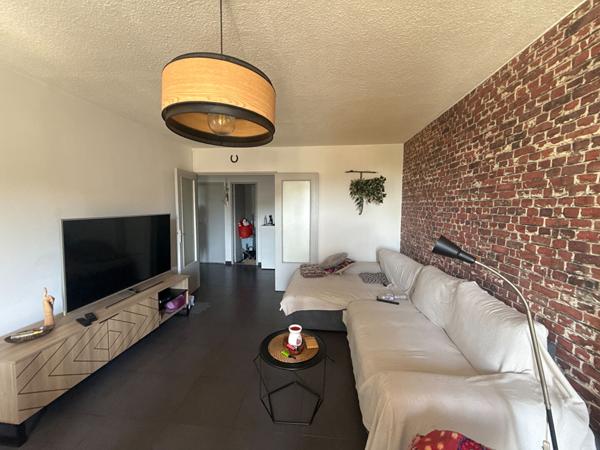 Appartement à louer 1 020 € CC Marseille 3 p 73 m² DPE C
