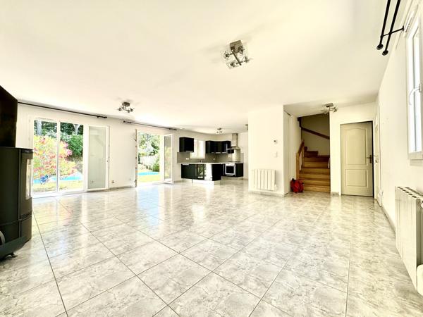 Ventabren (13122) EXCLUSIVITÉ – À louer, maison familiale T5 avec piscine à Ventabren