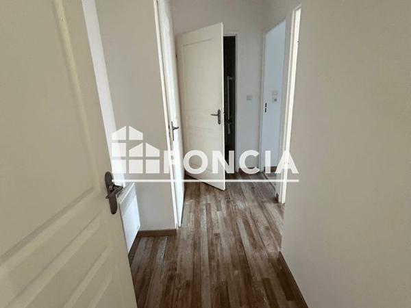 Location Appartement 4 pièces 75.9 m² - 1 RUE LOUISE WEISS Dinan 22100