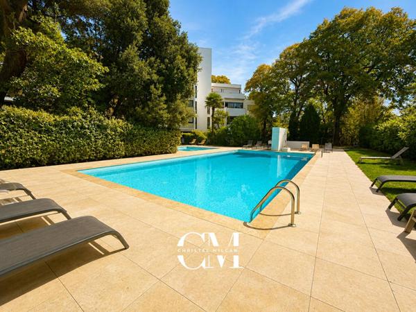Bordeaux-Caudéran Duplex 98m² jardin, piscine, box garage et parking