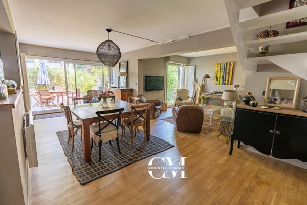 Bordeaux-Caudéran Duplex 98m² jardin, piscine, box garage et parking