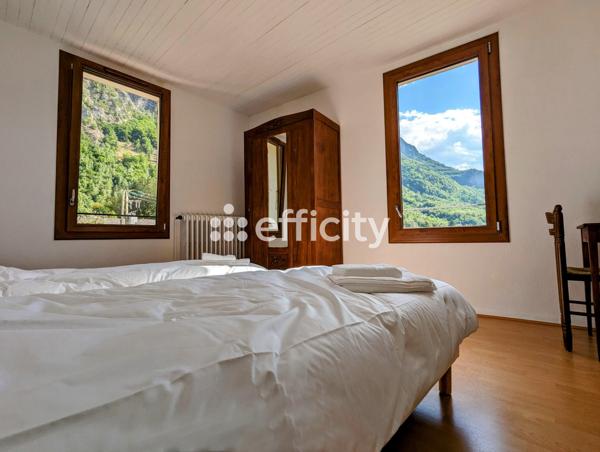 Appartement
         4 pièces
        - 72 m² 129 500 € *