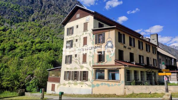 Appartement
         4 pièces
        - 72 m² 129 500 € *