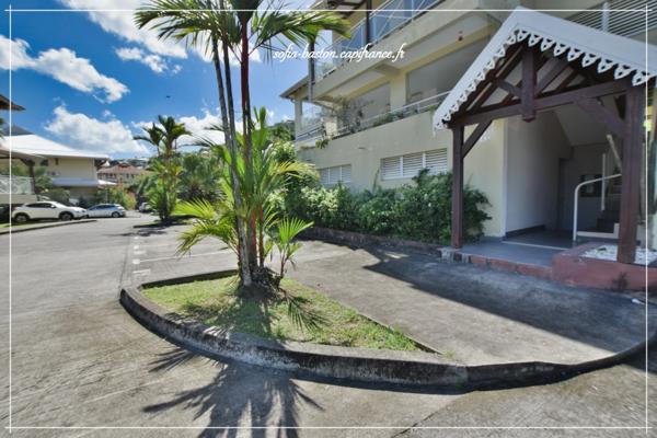 Les Trois Ilets - Appartement 2 pièces - Proche Plage - 52m2 Hab et 39m2 Carrez + Terrasse 18m2 - Box- LES TROIS ILETS (972) à vendre