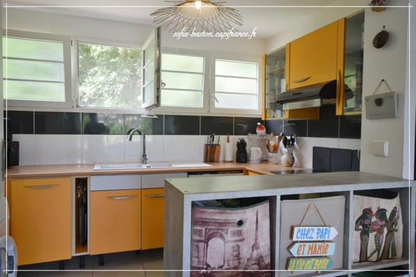 Les Trois Ilets - Appartement 2 pièces - Proche Plage - 52m2 Hab et 39m2 Carrez + Terrasse 18m2 - Box- LES TROIS ILETS (972) à vendre