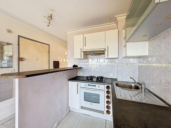 Exclusivité Saint-Jacques/Appartement Grasse T1 Bis de 40 m2, résidence sécurisé avec gardien et espaces verts
