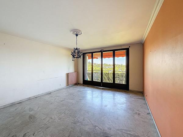 Exclusivité Saint-Jacques/Appartement Grasse T1 Bis de 40 m2, résidence sécurisé avec gardien et espaces verts