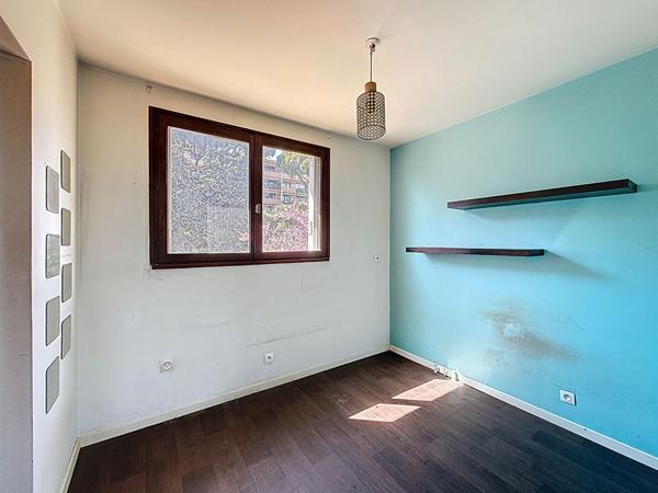 Exclusivité Saint-Jacques/Appartement Grasse T1 Bis de 40 m2, résidence sécurisé avec gardien et espaces verts