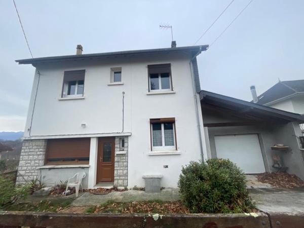 Maison - Proximite oloron-sainte-marie - Réf.:205361 PROXIMITE IMMEDIATE OLORON - MAISON D'HABITATION T5 AVEC JARDIN ET JOLIE VUE SUR LES PYRENEES -