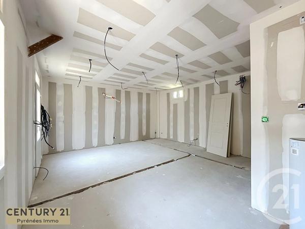 Appartement T2 à vendre  2 pièces - 46,50 m 2   BAGNERES DE LUCHON  - 31