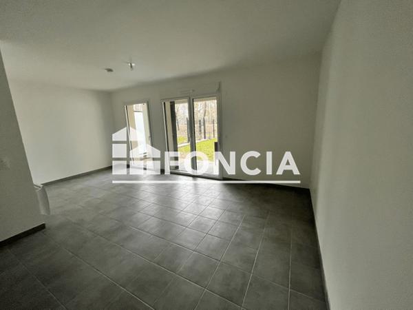 Location Studio 31.8 m² - 15 AVENUE CHANOINE CARLOTTI Tours 37200