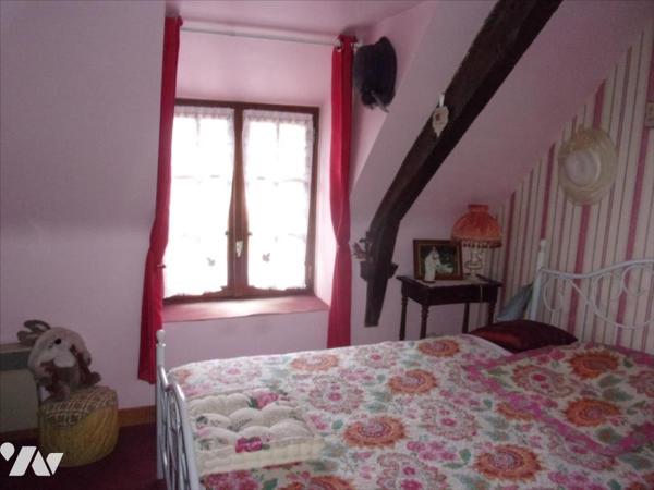 SAINT MARTIN SUR OUST, maison de village à vendre.