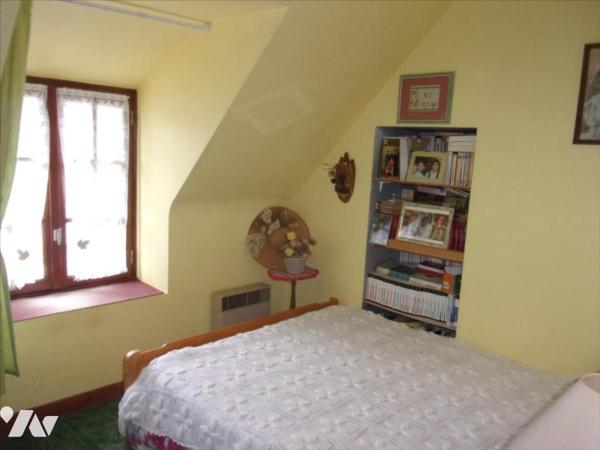 SAINT MARTIN SUR OUST, maison de village à vendre.