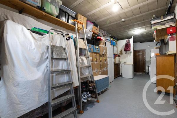Maison à vendre  4 pièces - 106,40 m 2   PEZENAS  - 34