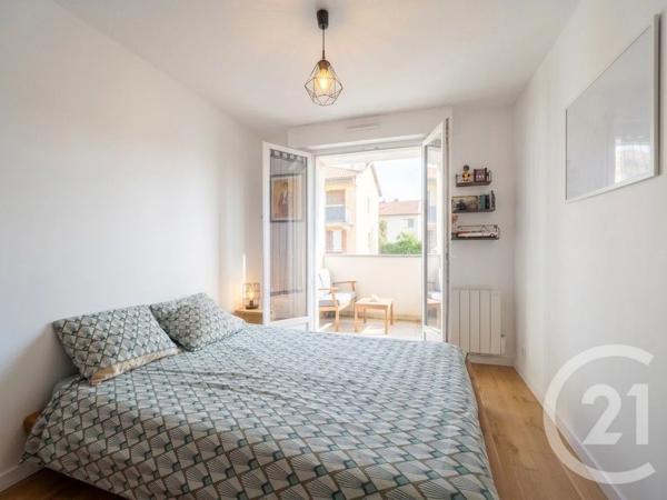 Appartement T3 à vendre  3 pièces - 54 m 2   TOULOUSE  - 31
