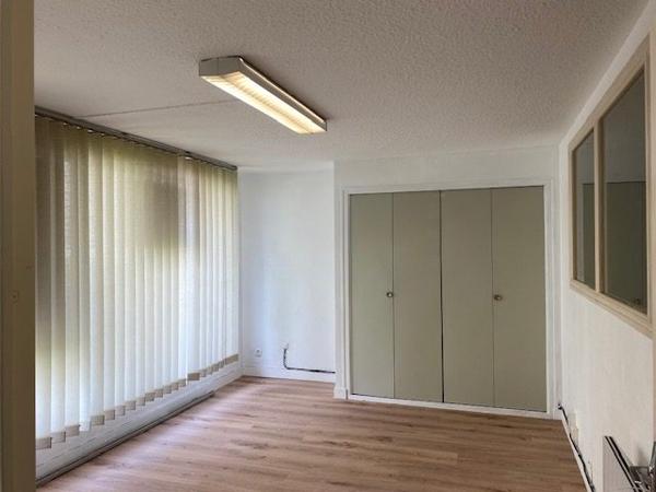 Bureaux dans le centre-ville de Vannes avec facilité de stationnement