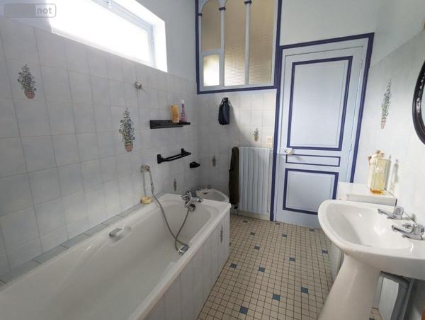 Maison à vendre à Saint-Vaast-la-Hougue dans la Manche (50550), ref : 50046-1205