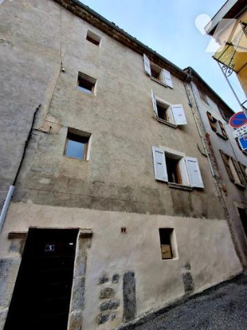 maison de village T3 de 70 m2 sur 4 niveaux exposé sud