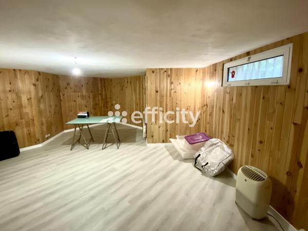 Maison 7 pièces - 236 m²