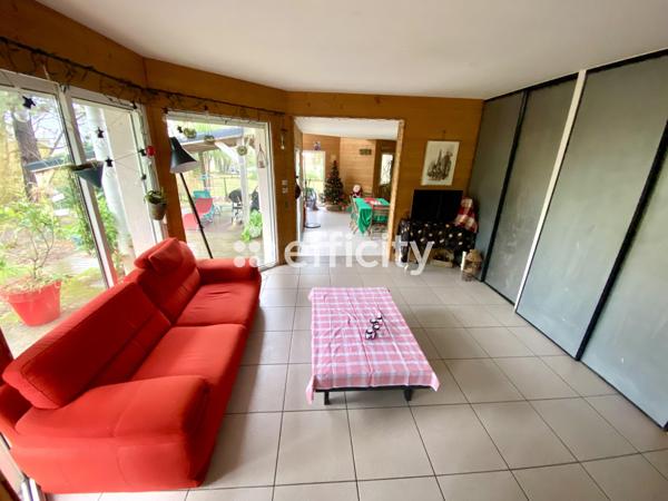 Maison 7 pièces - 236 m²