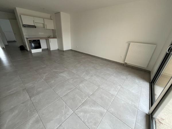 APPARTEMENT T3 NEUF AVEC JARDIN ET PARKINGS