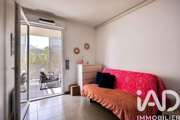 Appartement à vendre 3 pièces 60 m² Roquevaire