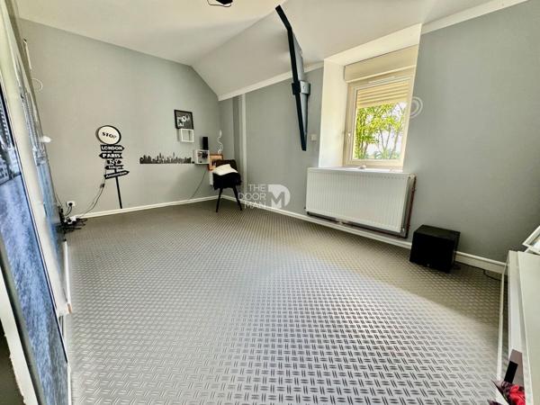 Maison - À vendre - 194 m² - MONTSURS-SAINT-CENERE | The Door Man