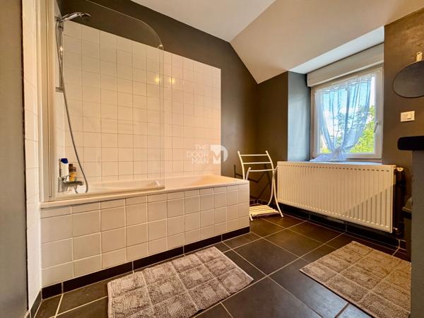 Maison - À vendre - 194 m² - MONTSURS-SAINT-CENERE | The Door Man
