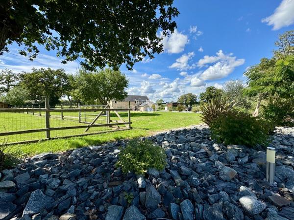 Maison - À vendre - 194 m² - MONTSURS-SAINT-CENERE | The Door Man
