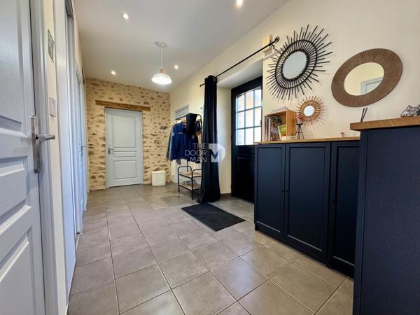 Maison - À vendre - 194 m² - MONTSURS-SAINT-CENERE | The Door Man