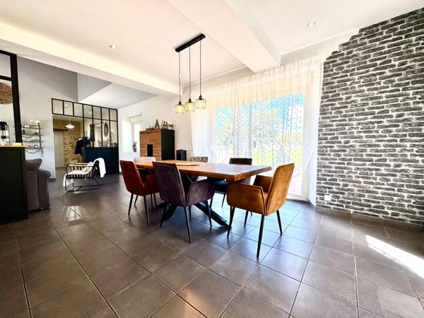 Maison - À vendre - 194 m² - MONTSURS-SAINT-CENERE | The Door Man