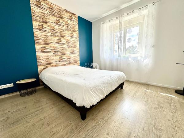 Maison - À vendre - 194 m² - MONTSURS-SAINT-CENERE | The Door Man