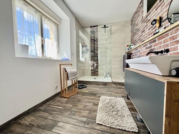 Maison - À vendre - 194 m² - MONTSURS-SAINT-CENERE | The Door Man
