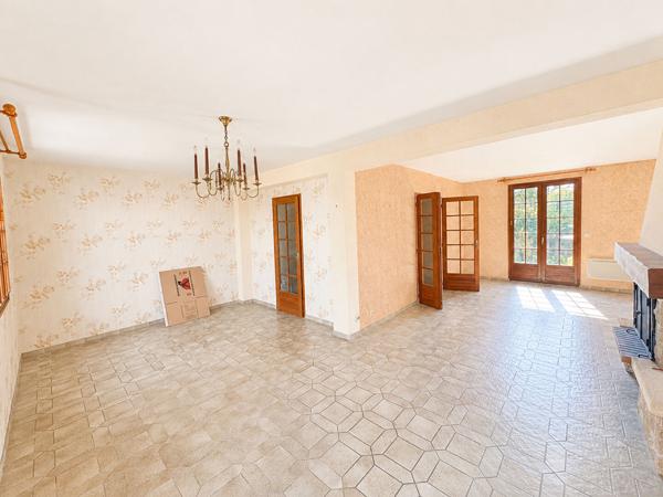 CHAUMONTEL ? MAISON INDÉPENDANTE ? 5 CHAMBRES ? TERRAIN DE 749 M²