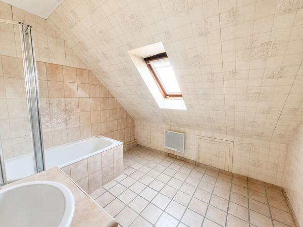 CHAUMONTEL ? MAISON INDÉPENDANTE ? 5 CHAMBRES ? TERRAIN DE 749 M²