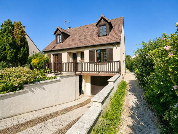 CHAUMONTEL ? MAISON INDÉPENDANTE ? 5 CHAMBRES ? TERRAIN DE 749 M²