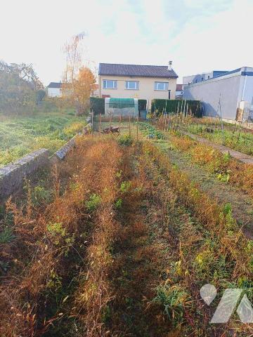  Dombasle-sur-Meurthe 

Maison de 122 m² à conforter dans son ensemble sur un terrain plat de...