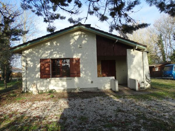Preignac (33210) Vaste maison de plain pied avec jardin et dépendance.