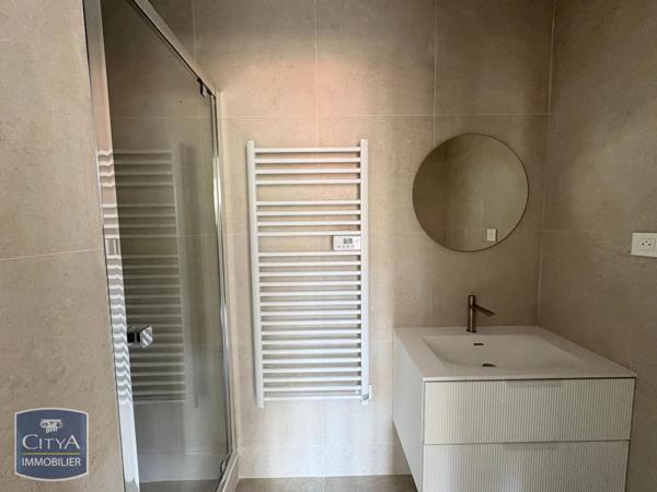 Appartement à louer 3 pièces 63.85m² Nice (06000)