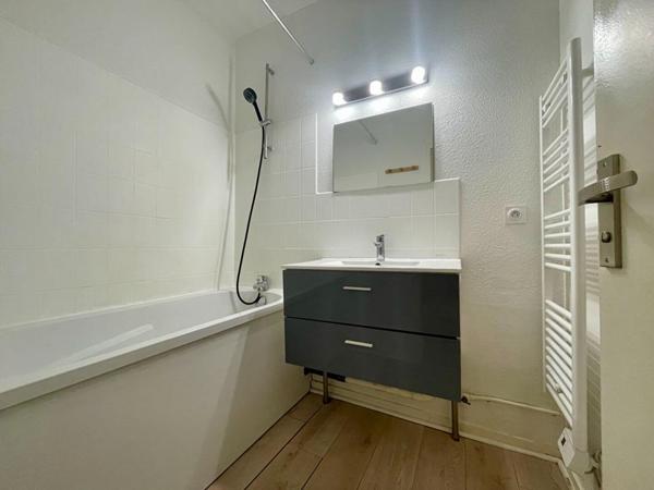 Appartement Bordeaux 3 pièce(s) 61 m2 + Terrasse env 18 m2